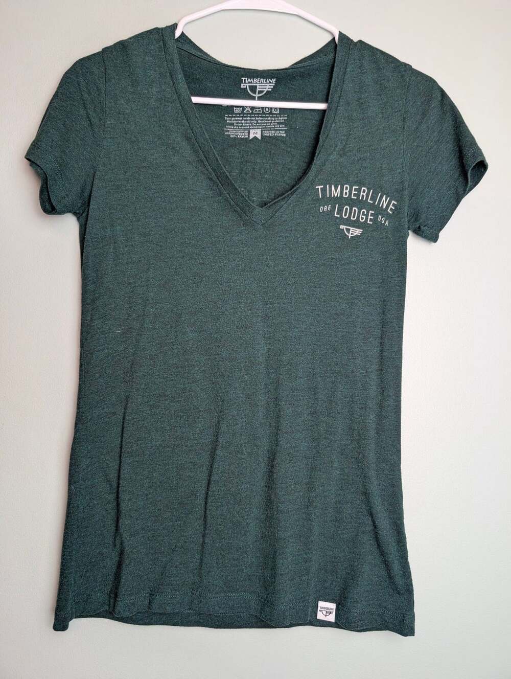 Casualstyle Campingcore Timberline Lodge Graphic V-Neck